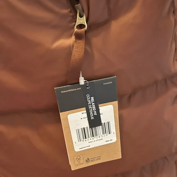 North Face Puffer. Brand New. Never Worn. - Picture 7 of 14